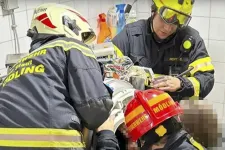 Önkéntes tűzoltóknak kellett kiszabadítaniuk egy szárítógépbe szorult 13 éves lányt Ausztriában