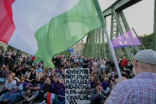 Erdélyből nézve a magyarországi politika üvöltöző ketrecharc lett