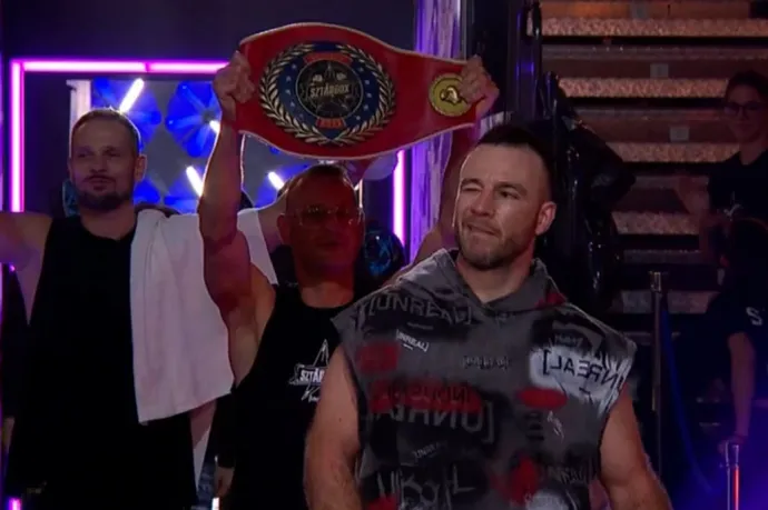 Sztárbox: Molnár Áron megvédte a bajnoki címét, megvan, kik mennek tovább a szuperdöntőbe