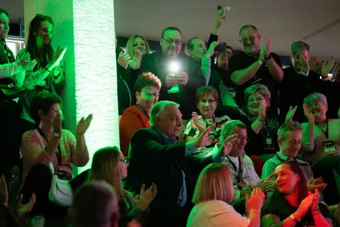 Nem állunk jól. Nem állunk jól – mondta Orbán Viktor a harcosainak, majd részletezte, mit vár tőlük a kampányban