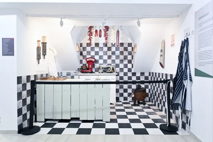 Hétfőn vásároltattunk 3800 méter lóbelet, amit Debrecenbe küldettünk