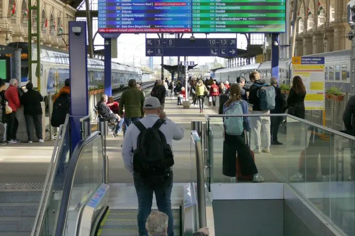 Egy hónapja fejezték be a Keleti pályaudvar felújítását, de máris gondok vannak a biztosítóberendezéssel