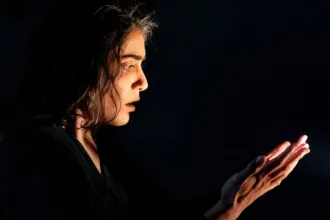 A nyugat-európai felső középosztály ízléstelen nyöszörgései