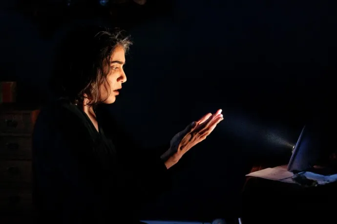 A nyugat-európai felső középosztály ízléstelen nyöszörgései