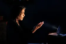 A nyugat-európai felső középosztály ízléstelen nyöszörgései