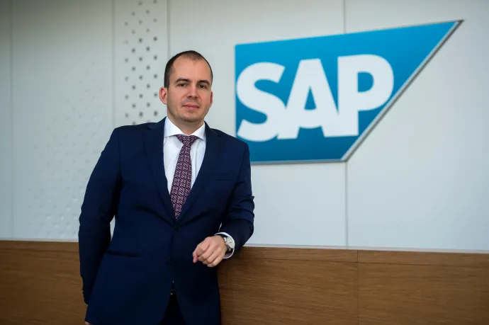 Beperelte az SAP-t az ügyvezető, akit egy elszabadult dolgozói csetcsoport miatt küldtek el