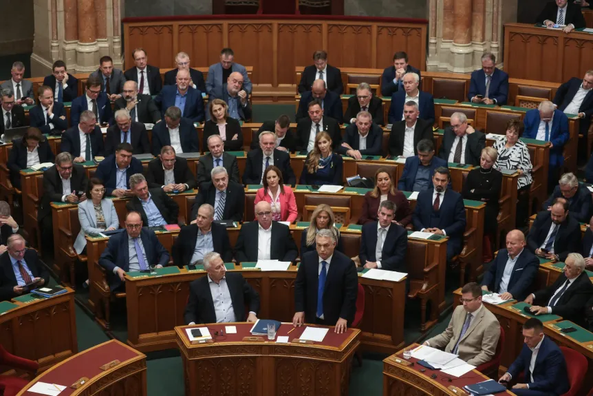 Telex: Jövő májusig marad a veszélyhelyzet, rendkívüli jogrend lesz az ...