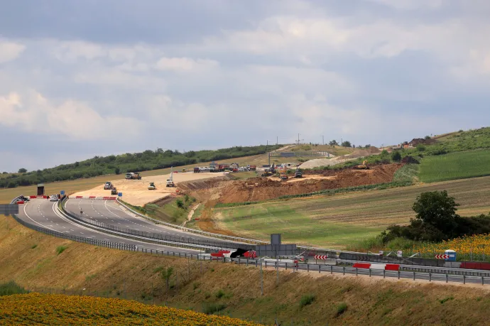 Lázárék megadták az engedélyt, nyilatkozhat a Strabag az M30-as autópálya munkálatairól