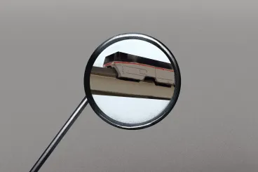 Krusovszky Dénes: Idegen ülés