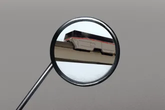 Krusovszky Dénes: Idegen ülés