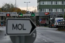 Nem a magyar autósok lesznek a százhalombattai tűz legnagyobb kárvallottjai