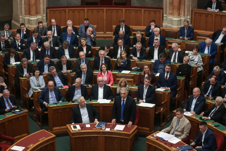 Hungarian Parliament extends state of danger until next May, special legal order to still be in place during April elections