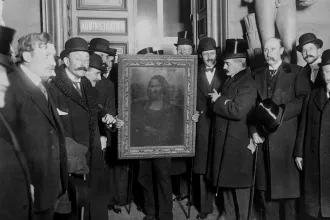 Nem most volt az első eset, hogy fényes nappal rabolták ki a Louvre-t