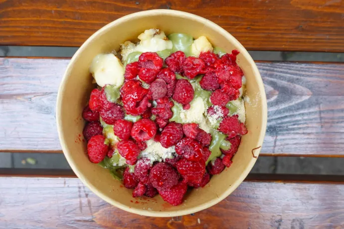 A szuflépalacsintáért való sorban állás elviselhetetlen könnyűsége