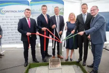 Több milliárdot osztott szét a magyar kormány Erdélyben, RMDSZ-es politikusok cégeit is támogatták