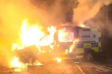 Az ír rendőrség szerint a közösségi médiában szították a gyűlöletet a dublini erőszakos tüntetések előtt