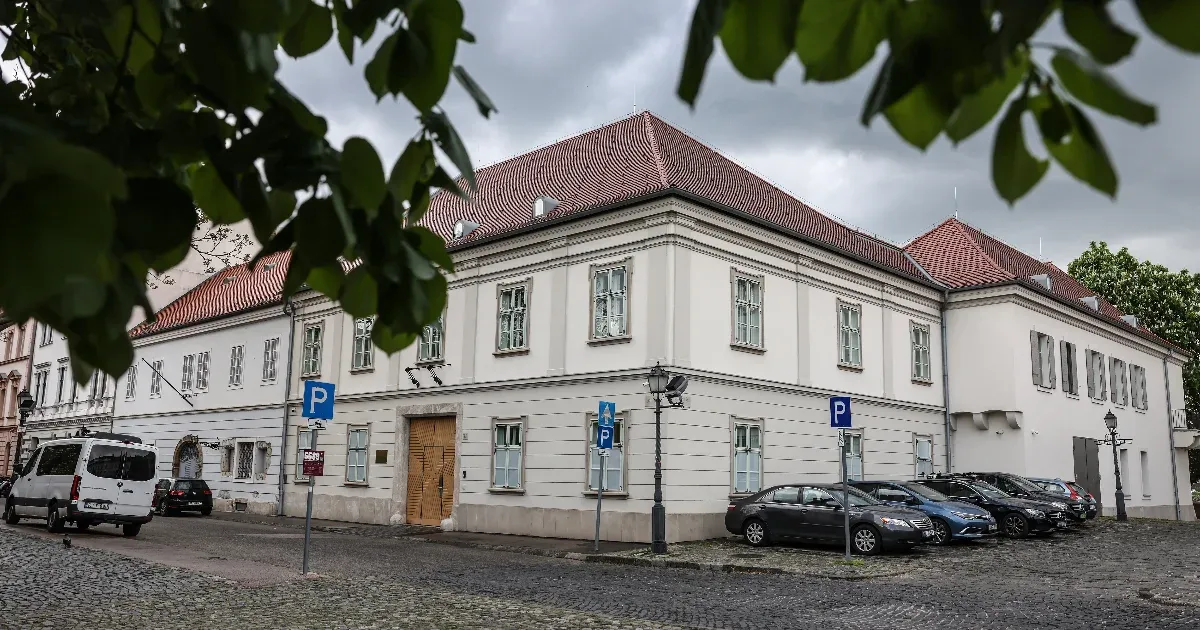 Bepereltük az MNB alapítványát, hogy belenézhessünk a jegyzőkönyveikbe, és első fokon nyertünk
