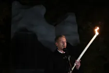 Magyar Péter: 56-ban az oroszok sem akartak maguktól elmenni, a korrupt Orbán-rendszer sem fog magától elmenni