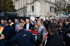Így érkezett meg Semjén Zsolt a Kossuth térre