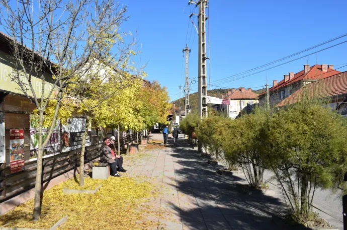 Parajd, ahol turisták helyett az eladó táblák sorakoznak, miközben az ingatlanárak leestek – Fotó: Tőkés Hunor / Transtelex