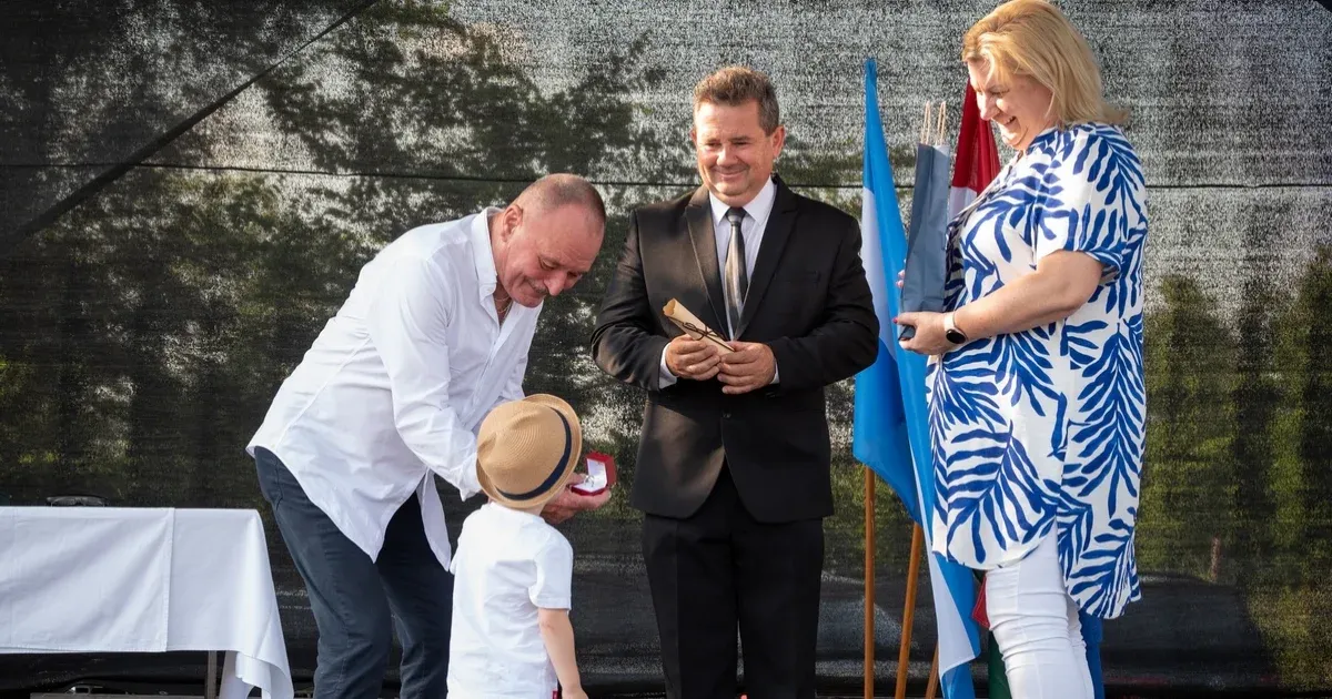 Kezdeményezni fogják Nagy Feró díszpolgári címének visszavonását