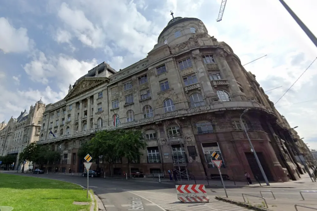 Magyar Péter felelősségre vonással fenyegette meg a Belügyminisztérium épületének eladásában résztvevőket
