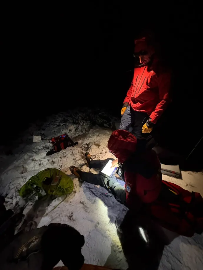 A helyszín és a mentőakció – Fotó: HZS