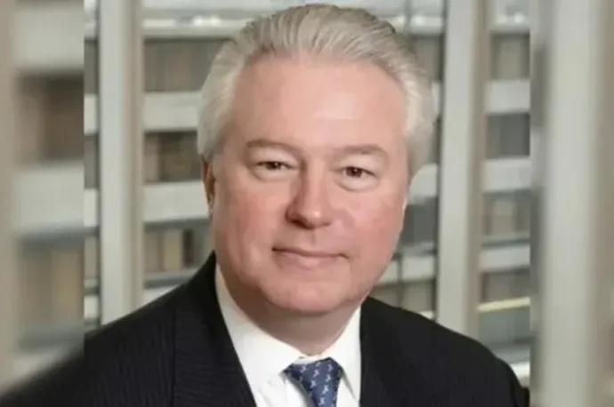 Kiderült, ki az a titkos milliárdos, aki 130 millió dollárt adott az amerikai katonák kifizetésére