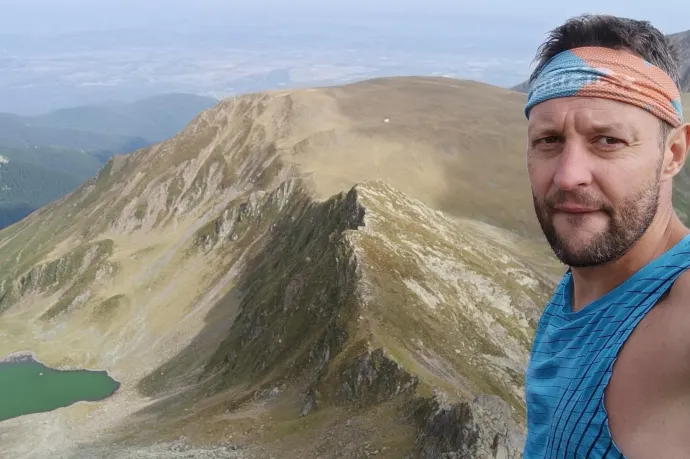 Oda-vissza végigszaladt a Fogarasi-havasok gerincén a szebeni ultramaraton-futó