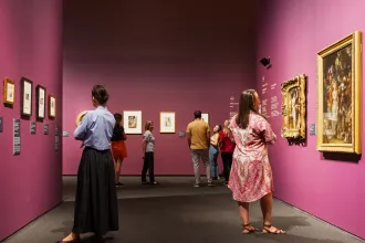 A Szépművészeti Blake-kiállítása Sátántól Sátánig tart, mégis pokolian otthonos