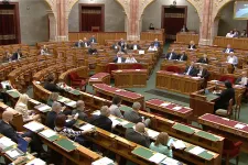 Fidesz az ellenzéknek: Aljas, szemét, hazudozó gazemberek egytől egyig. Ellenzék a fideszeseknek: Álkeresztény pedofilmentegető banda