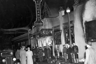 Minden egy kicsavart villanykörtével kezdődött, a történelem leghalálosabb klubtüze lett belőle