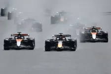 Őrült harc jön az F1-ben a vb-címért, de lehet Verstappen nevető harmadik?