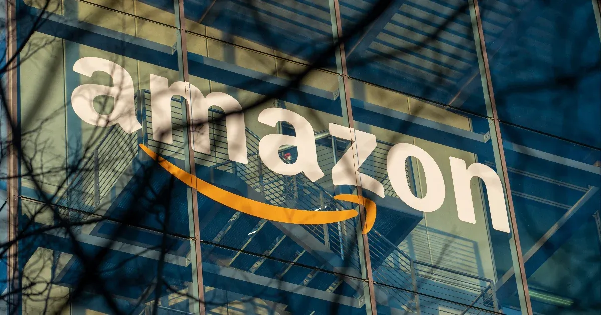 Az Amazontól kirúghatják az iroda dolgozók közel tizedét
