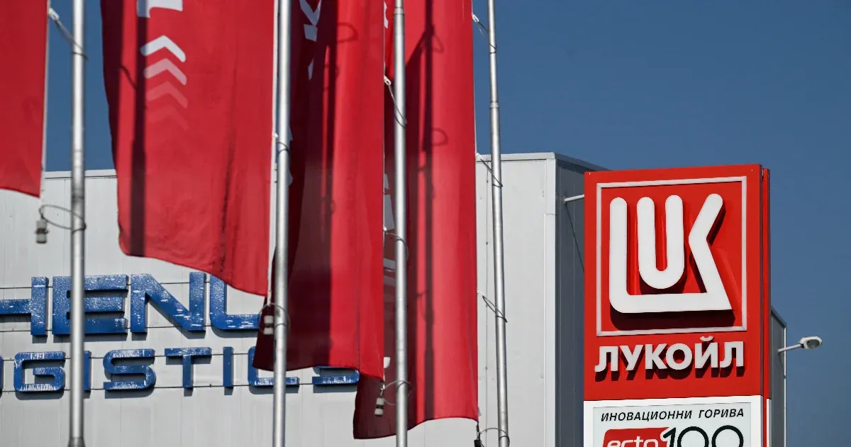 A Lukoil kénytelen eladni az összes külföldi érdekeltségét az amerikai szankciók miatt