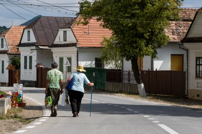 Románia lakossága egyre csökken és öregedik, a vidéki szegénység újratermeli önmagát