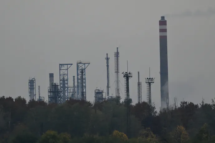 A múlt heti tűzeset után újraindult a termelés a Mol százhalombattai olajfinomítójában