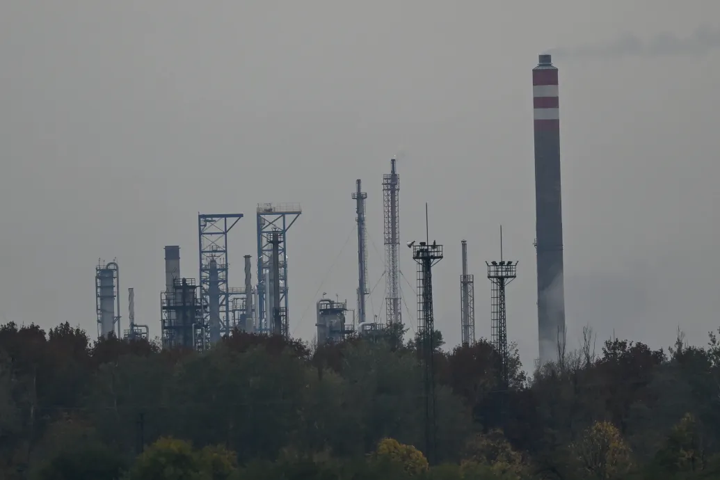 A múlt heti tűzeset után újraindult a termelés a Mol százhalombattai olajfinomítójában