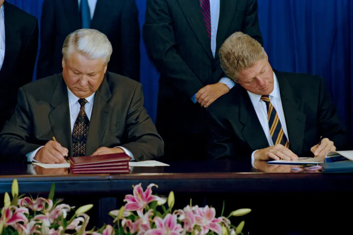 Fact-check: Oroszország tényleg csak annyit ígért meg Ukrajnának Budapesten, hogy nem dobnak rá atombombát?