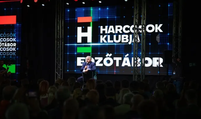 Orbán előadást tart a Harcosok Klubja tagjainak – Forrás: Orbán Facebook-oldala