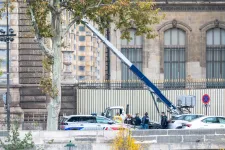 Részben elismerte a két gyanúsított, hogy részt vett a Louvre kirablásában