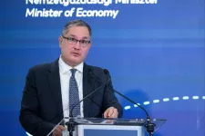 Friss GDP-adat: elmaradt a berobbanás, a harmadik negyedévben is csak stagnált a magyar gazdaság