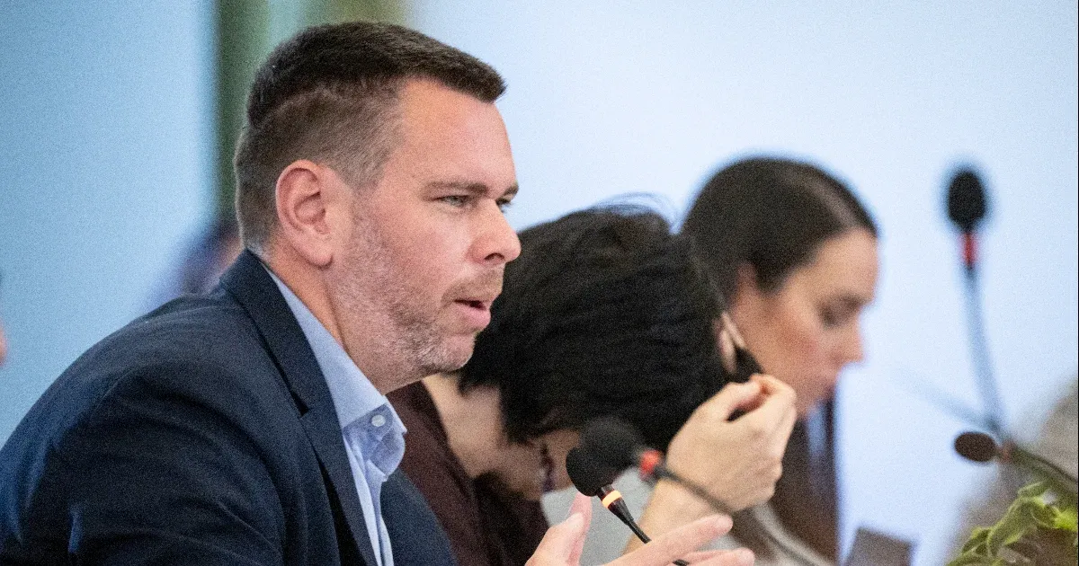 Vitézy: Ha egy százalék esély is van még a Sziget megmentésére, éljünk vele