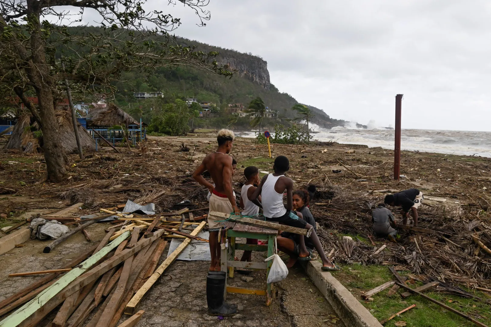 A Melissa hurrikán által letarolt tengerpart Santiago de Cubában – Fotó: Norlys Perez