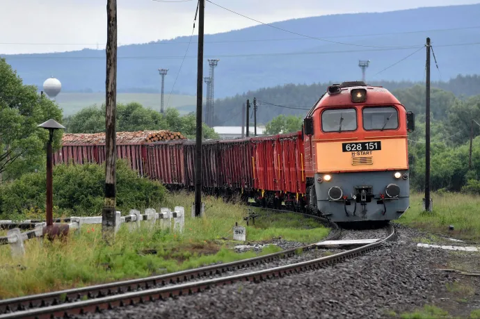 Év végével megszűnik egy fontos vasúti támogatás, ami évi több millió tonna árut tartott távol a közutaktól