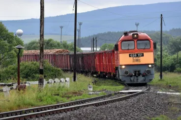 Év végével megszűnik egy fontos vasúti támogatás, ami évi több millió tonna árut tartott távol a közutaktól