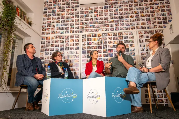 „Újra kell gondolni a magyar–magyar viszonyt.” Az Egyenlőbb Erdélyért szervezett vitát a szavazati jog és a lojalitáselvű politika torzító hatásairól