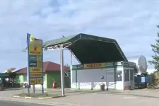 Egy Arad megyei községben két évig engedély nélkül működött a polgármester családjához tartozó benzinkút