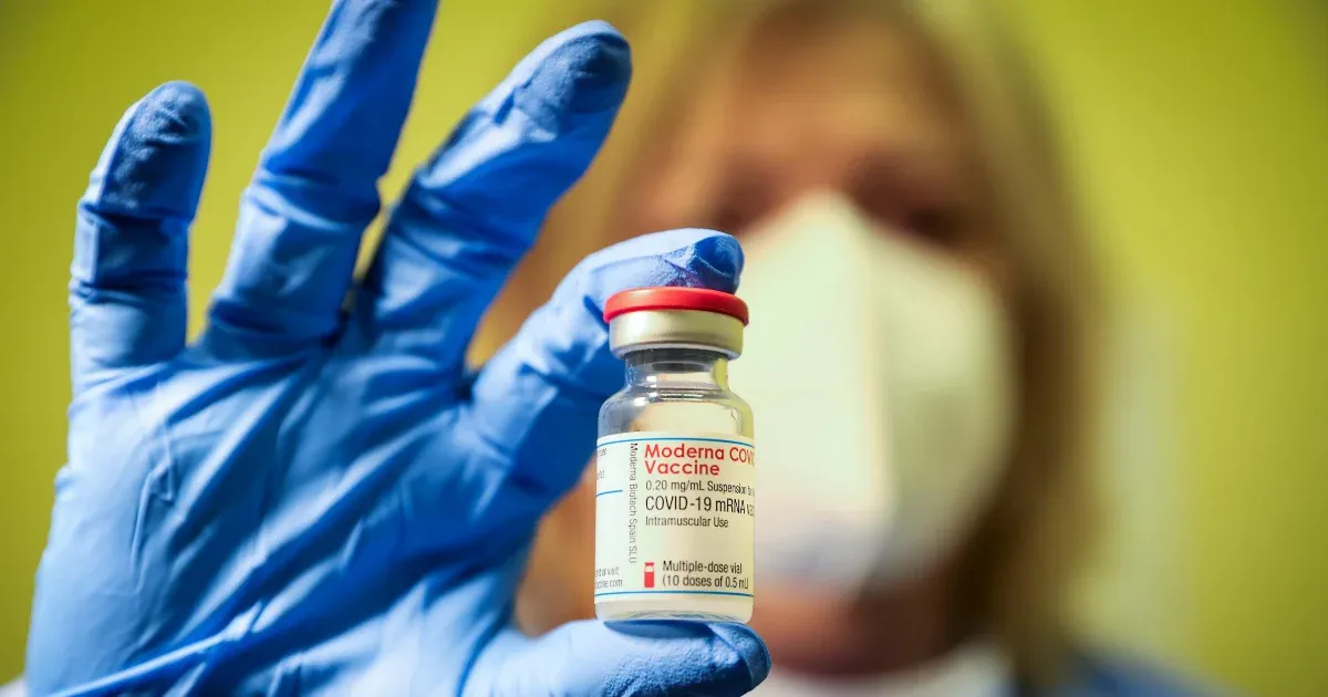 Egymilliárd forintért veszünk Covid-vakcinát a Modernától