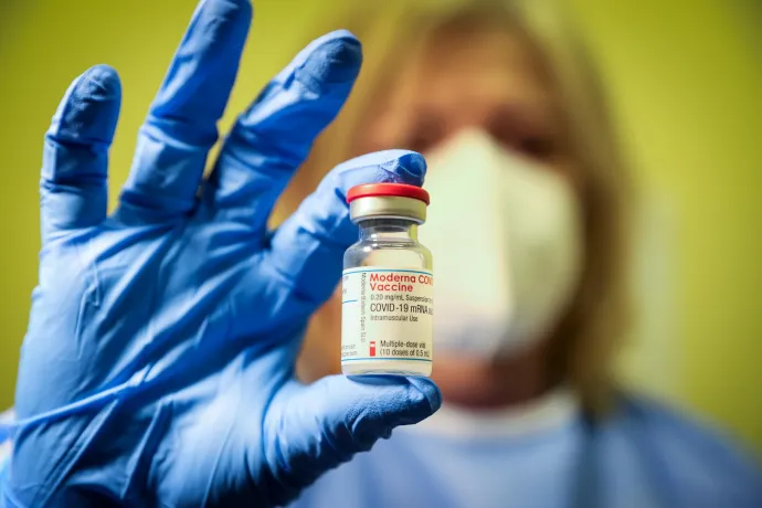 Egymilliárd forintért veszünk Covid-vakcinát a Modernától